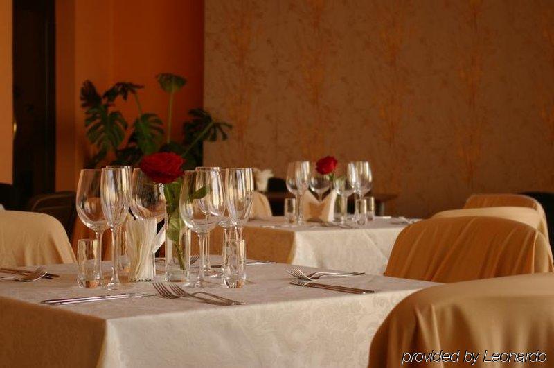 Centre Hotel Каунас Ресторан фото