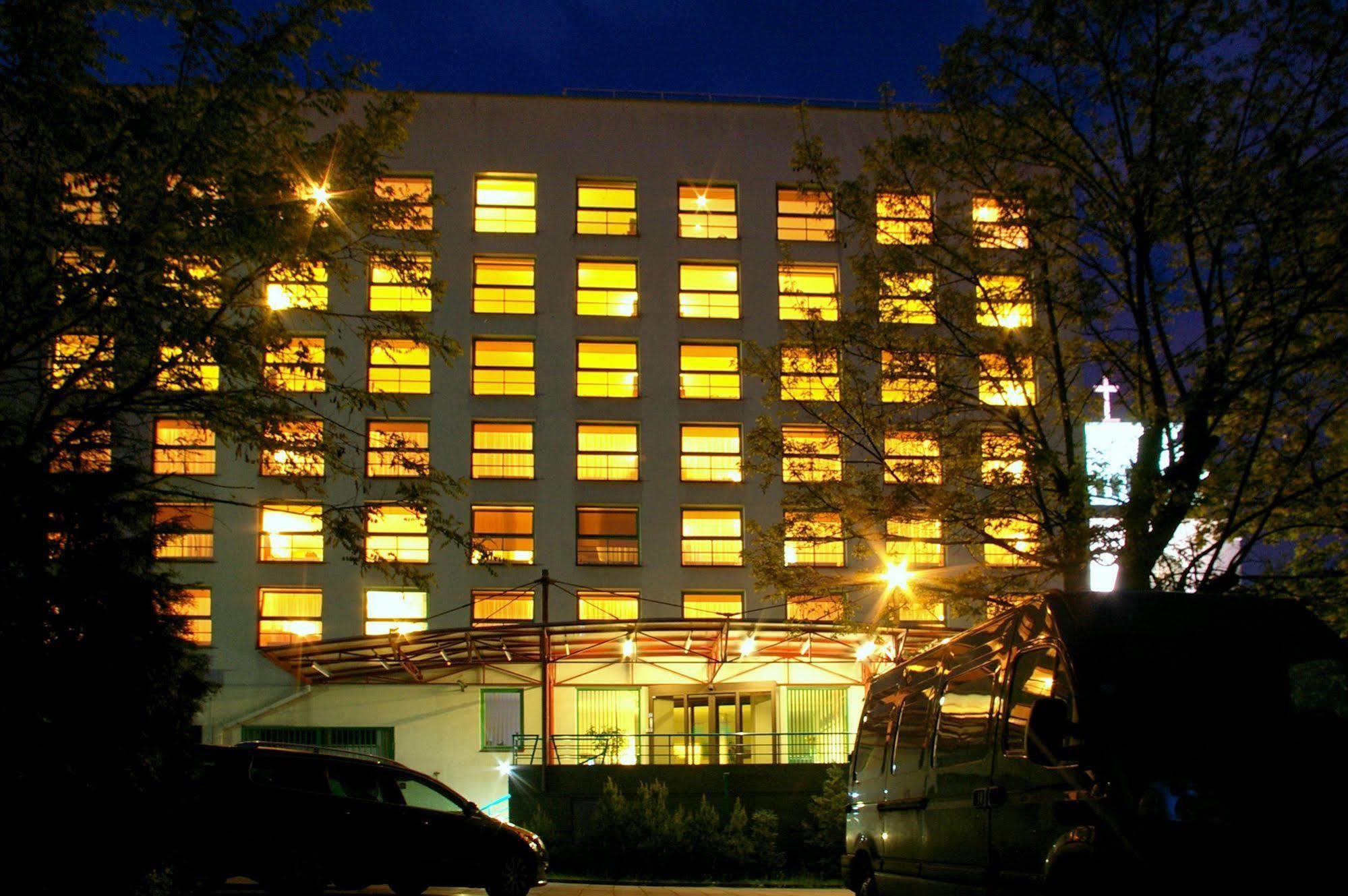 Centre Hotel Каунас Экстерьер фото